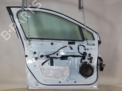 Used Left front door RENAULT CLIO V (B7_) 1.5 Blue dCi 85 (B7AG) (86 hp) 29516590