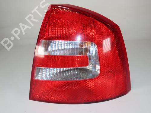 Used Right taillight SKODA OCTAVIA II (1Z3) 1.2 TSI (105 hp) 30187850