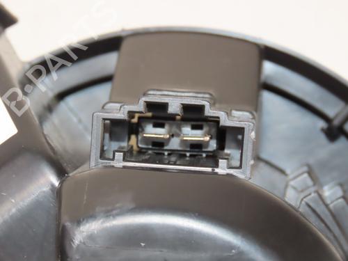Used Heater blower motor Heater blower motor SMART FORFOUR Hatchback (453) electric drive (453.091) (82 hp) 33478878 33478878
