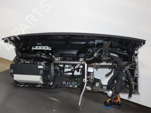 Dashboard Dashboard RENAULT CAPTUR I (J5_, H5_) 1.2 TCe 120 (118 hp) 36172196 36172196