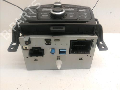 Used Radio Radio OPEL ZAFIRA TOURER C (P12) 1.6 CDTI (75) (136 hp) 15577783 15577783