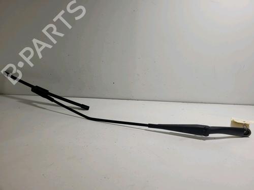Used Front windshield wiper arm FIAT GRANDE PUNTO (199_) 1.3 D Multijet (75 hp) 14901062
