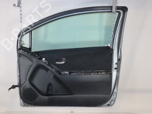 Used Right front door TOYOTA YARIS (_P9_) 1.4 D-4D (NLP90_, NLP90R) (90 hp) 27352485