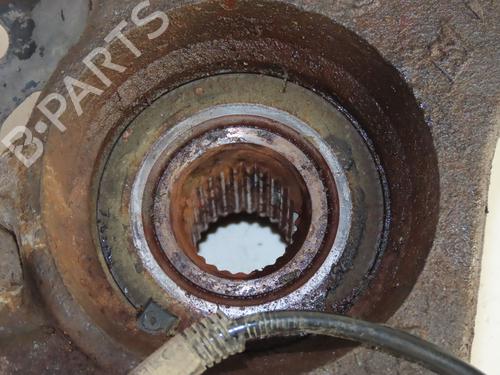 Used Right front steering knuckle RENAULT CAPTUR I (J5_, H5_) 1.5 dCi 90 (J5N4, J5M5, J5MW, J5M6, J5AL, J5AJ) (90 hp) 31576233