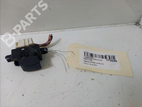 Used Right rear window switch Right rear window switch NISSAN X-TRAIL I (T30) 2.2 dCi 4x4 (136 hp) 9026602 9026602
