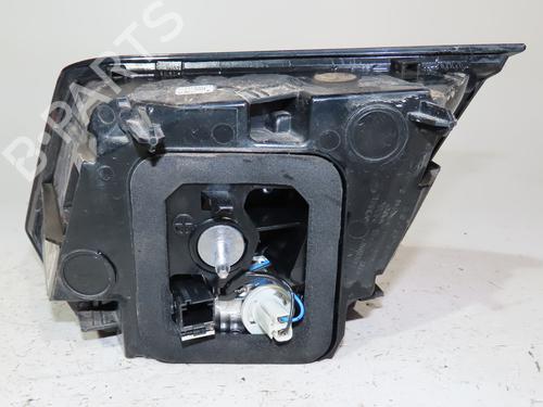 Used Left tailgate light PEUGEOT 3008 II SUV (MC_, MR_, MJ_, M4_) 1.2 THP/ PureTech 130 (MRHNSM, MRHNSU, MRHNSJ, MRHNYW,... (131 hp) 24489843