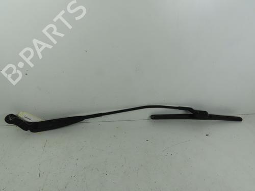 Used Front windshield wiper arm FIAT 500 (312_) 1.2 (312AXA1A) (69 hp) 16538366