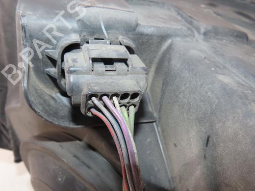left-headlight-citroen-c3-picasso-sh_-2008-39698671 main image