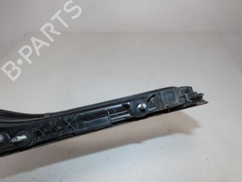 left-tailgate-light-renault-megane-iv-hatchback-b9amn_-2015-32512152 main image