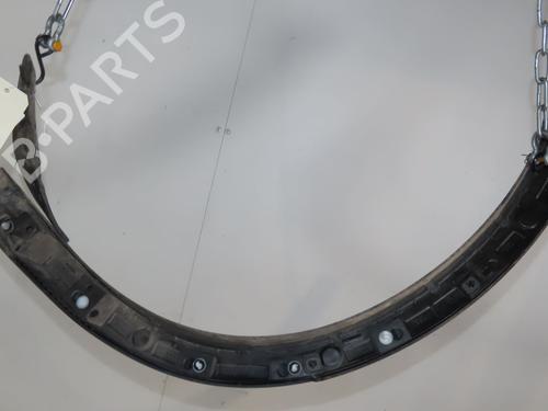 Venstre bagtil skærm liste VOLVO XC40 (536) D3 (150 hp) 31576333