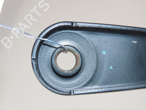 Used Front windshield wiper arm RENAULT CLIO V (B7_) 1.5 Blue dCi 85 (B7AG) (86 hp) 31372337