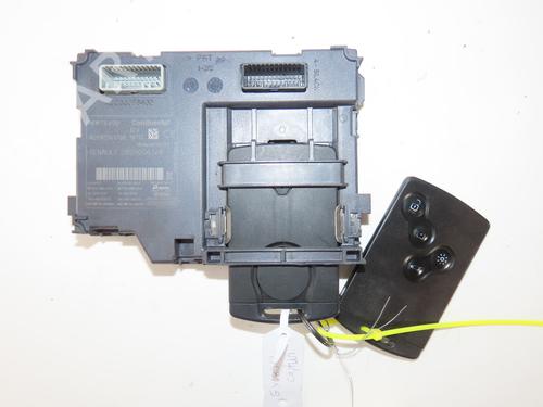 Card reader RENAULT CAPTUR I (J5_, H5_) 0.9 TCe 90 | BP38226695E4 - Image 4