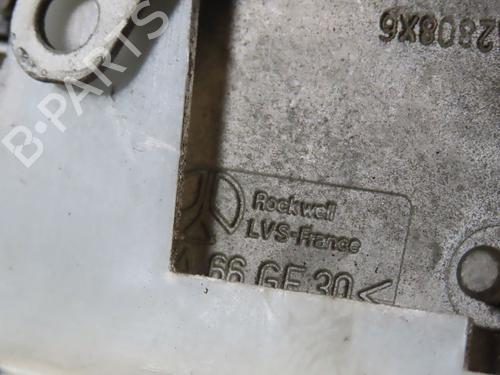 Venstre bagtil lås RENAULT CLIO II (BB_, CB_) 1.5 dCi (B/C2J) (68 hp) 30048068