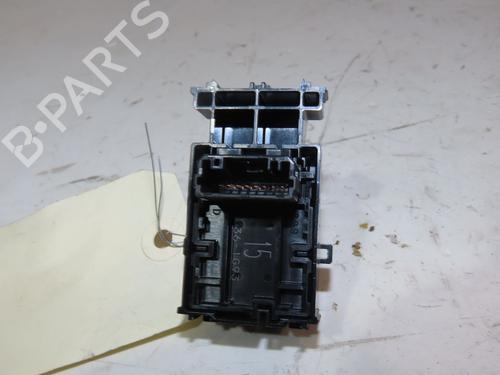 switch-toyota-rav-4-v-_a5_-_h5_-2018-23162439 main image