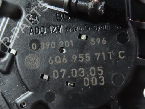 Used Rear wiper motor VW POLO IV (9N_, 9A_) 1.2 12V (64 hp) 28801171