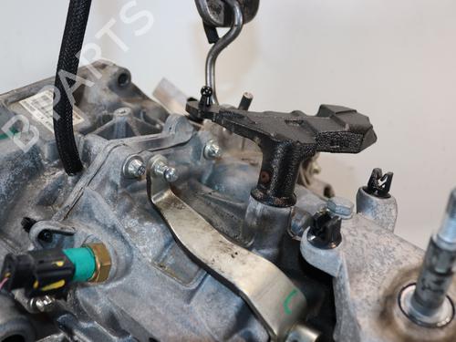 Used Gearbox Gearbox DACIA SANDERO III 1.0 TCe 100 ECO-G (101 hp) 33860012 33860012