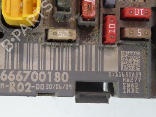 Used Fuse box PEUGEOT 3008 I MPV (0U_) 1.6 HDi (109 hp) 28082326