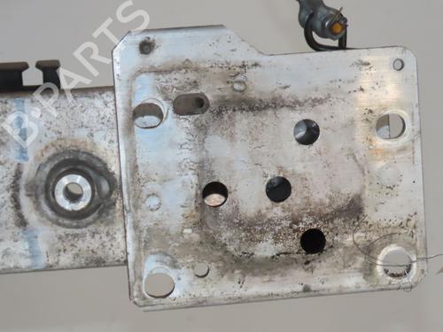 Used Front bumper reinforcement CITROËN C4 I (LC_) 1.6 VTi 120 (120 hp) 31302426