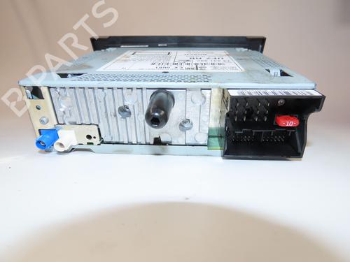 Used Radio Radio 17528088 17528088