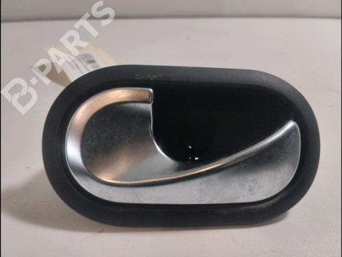 front-left-interior-door-handle-renault-twingo-iii-bcm_-bca_-09-tce-90-bcm9-bcm2-806712270r-2014-10524228 main image