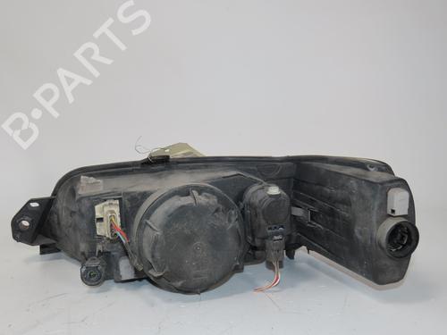 Used Right headlight Right headlight PEUGEOT 306 Break (7E, N3, N5) 1.4 (75 hp) 33680101 33680101