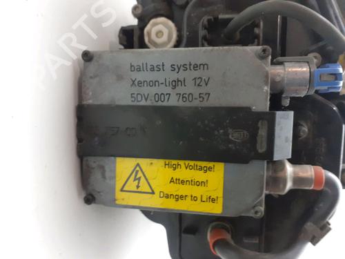 Faro derecho LANCIA THESIS (841_) 2.4 D Multijet (841.AXN111, 841.AXH110) (185 hp) 9520098