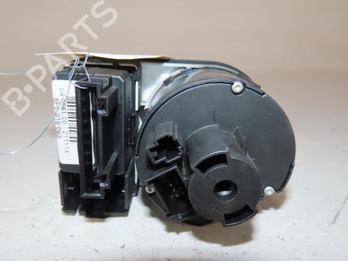 Used Headlight switch AUDI Q3 (8UB, 8UG) 2.0 TDI (140 hp) 29137108