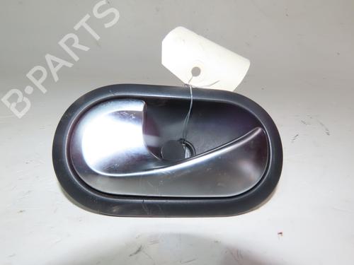 Used Front left interior door handle RENAULT CLIO III (BR0/1, CR0/1) 1.5 dCi (BR17, CR17) (86 hp) 19104498