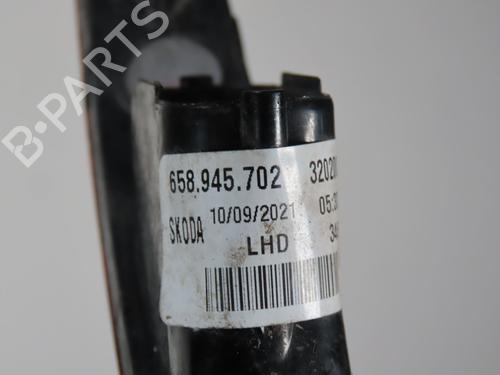 Rear bumper right light SKODA KAMIQ (NW4) 1.0 TSI | BP32179533C82 - Image 2