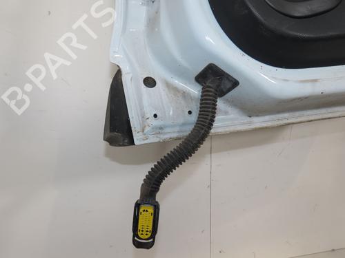 Używane Drzwi tylne prawe Drzwi tylne prawe RENAULT CLIO IV (BH_) 1.2 16V (73 hp) 33632637 33632637