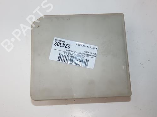Used Fuse box Fuse box 38761560 38761560