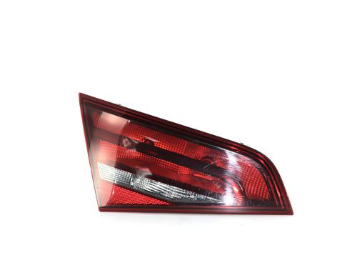 Venstre baglygte bagklap Venstre baglygte bagklap AUDI A3 Sportback (8VA, 8VF) 1.6 TDI (110 hp) 33249235 33249235