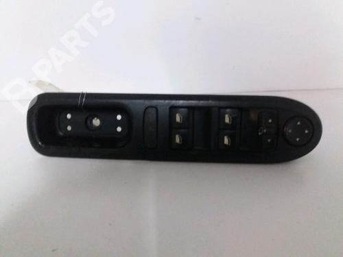 Used Left front window switch Left front window switch PEUGEOT 407 SW (6E_, 6D_) 2.0 HDi 135 (136 hp) 9032748 9032748