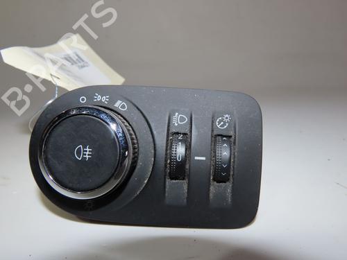 Used Headlight switch OPEL MERIVA B MPV (S10) 1.4 (75) (120 hp) 23161044