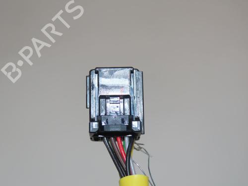 Used Left mirror RENAULT CAPTUR I (J5_, H5_) 1.5 dCi 90 (J5N4, J5M5, J5MW, J5M6, J5AL, J5AJ) (90 hp) 31372258