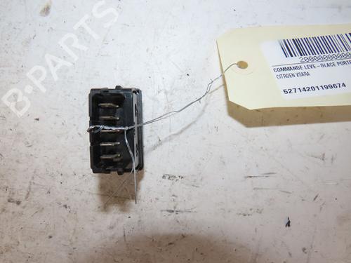 Used Left front window switch CITROËN XSARA Coupe (N0) 1.8 i (90 hp) 29621814