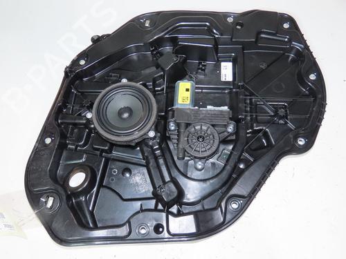 Rear left window mechanism BMW 1 (F40) 118 i | BP28526435C24 - Image 3
