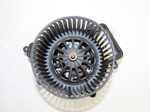 Used Heater blower motor PEUGEOT 3008 I MPV (0U_) 1.6 HDi (114 hp) 31984312