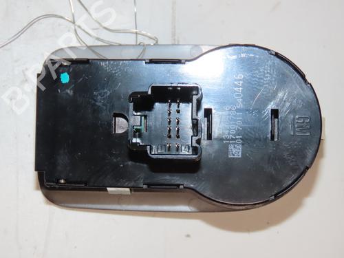 headlight-switch-opel-corsa-e-x15-2014-26405090 main image
