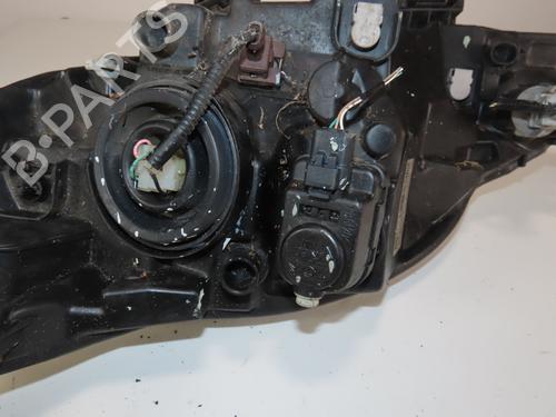 Phare droit PEUGEOT 107 (PM_, PN_) 1.0 (68 hp) 31911885