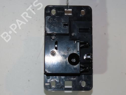 Used Shift knob PEUGEOT 308 III (FB_, FH_, FP_, F3_, FM_) BlueHDi 130 (FBYHZL, FBYHZT) (131 hp) 29414775