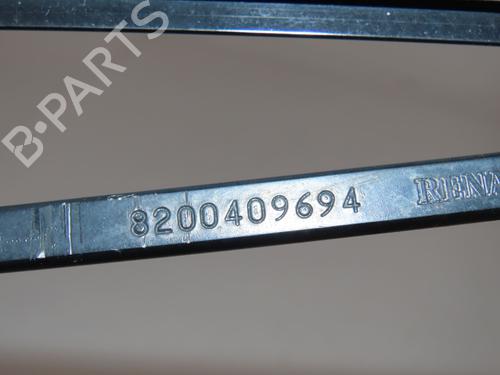 Used Front windshield wiper arm RENAULT KANGOO Express (FW0/1_) 1.5 dCi 75 (FW07, FW10, FW04) (75 hp) 28105614