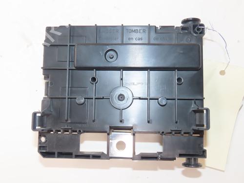 Used Fuse box Fuse box 36874668 36874668