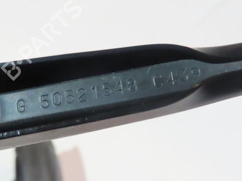 Used Front windshield wiper arm ALFA ROMEO MITO (955_) 1.3 MultiJet (955AXP1A, 955AYC1A) (95 hp) 25041115