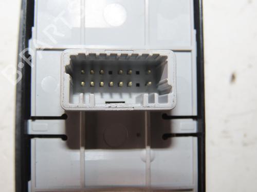 Used Left front window switch Left front window switch RENAULT LAGUNA III (BT0/1) 1.5 dCi (BT00, BT0A, BT0T, BT1J) (110 hp) 39698640 39698640