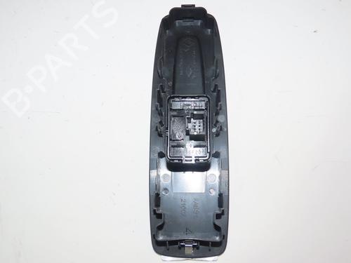 Interruttore RENAULT MEGANE IV Hatchback (B9A/M/N_) 1.6 dCi 130 (B9A4) (130 hp) 25150251