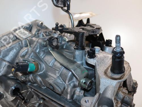Used Gearbox Gearbox RENAULT CAPTUR II (HF_) TCe 90 (HFM6) (91 hp) 40484366 40484366