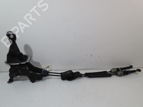 Used Gear lever RENAULT CLIO V (B7_) 1.0 SCe 75 (B7M5) (72 hp) 16741520