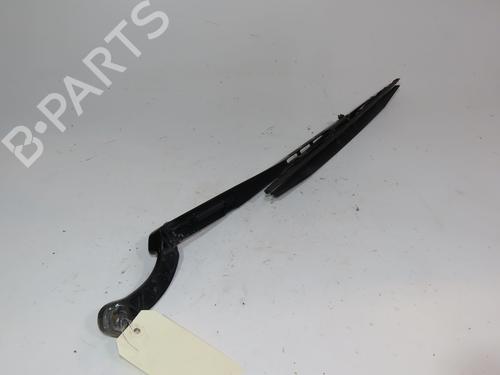 Used Front windshield wiper arm AUDI A4 B6 Avant (8E5) 1.9 TDI (130 hp) 18249249