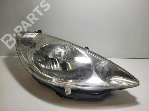 right-headlight-peugeot-1007-km_-14-hdi-620649-2005-9391495 main image